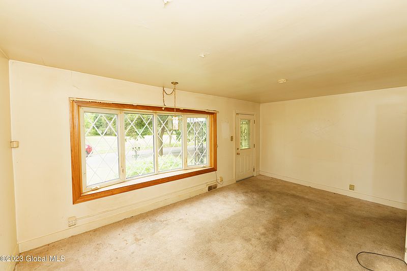 5th image of 634 Rankin Avenue