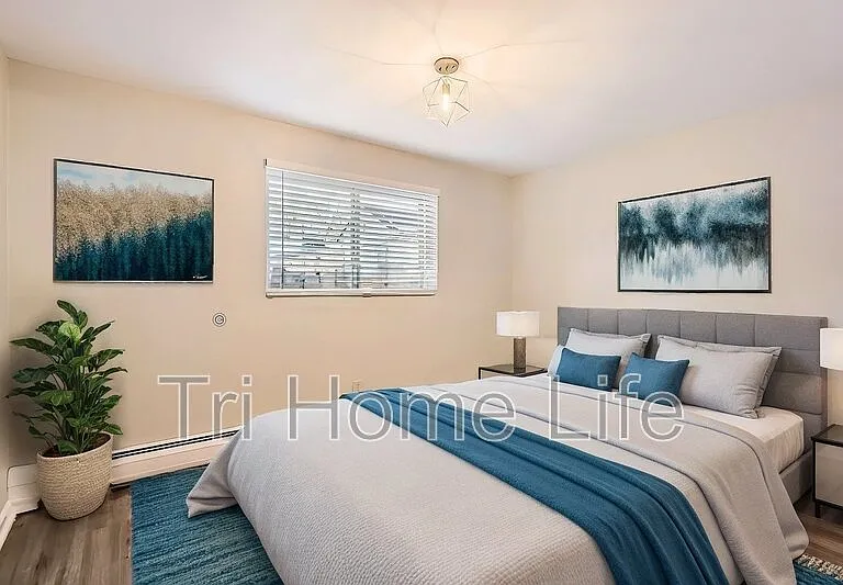 4725 S Acoma St — Photo 7