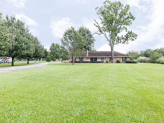 2nd image of 499 Acorn Dr