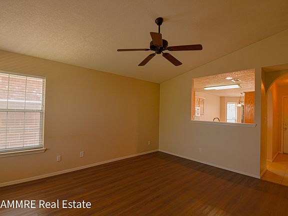 4th image of 6835 Forest Hills Dr NE