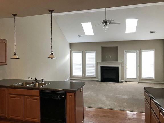 5th image of 4626 Oak Meadow Way