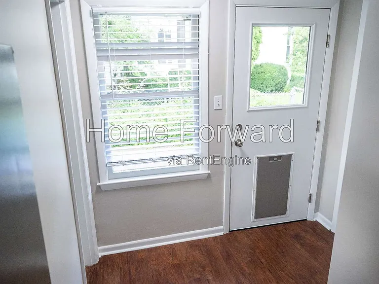 517 N 3rd St — Photo 9