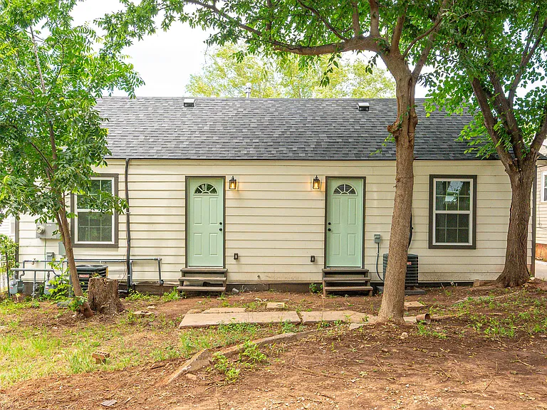 1524 NW 45th St — Photo 15