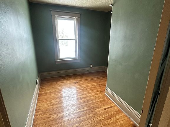 2nd image of 1100 E Corrington Ave #2