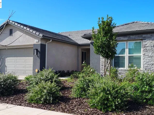 2935 21st Ave, Kingsburg, CA 93631