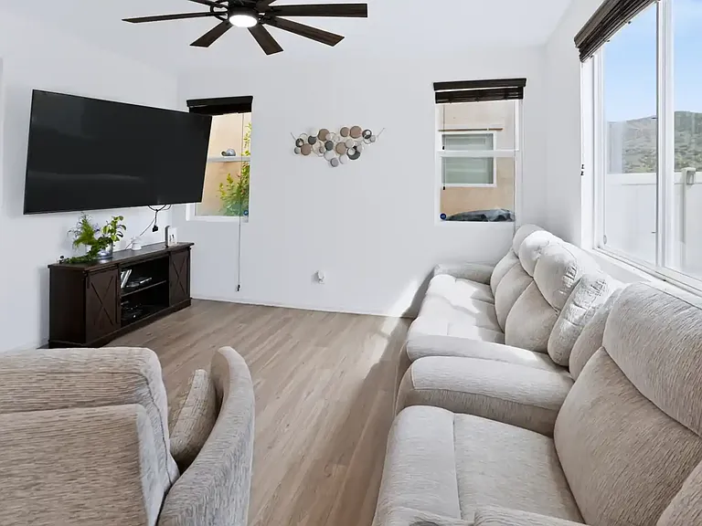 24235 Lilac Ln — Photo 6