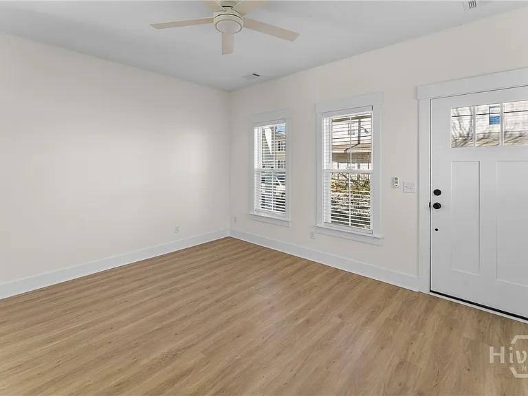 1203 E Bolton St — Photo 5