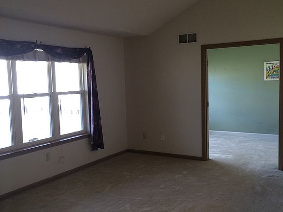 2nd image of 1298 Heatherwood Ln