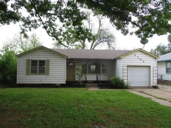 2134 NW Smith Ave, Lawton, OK 73505