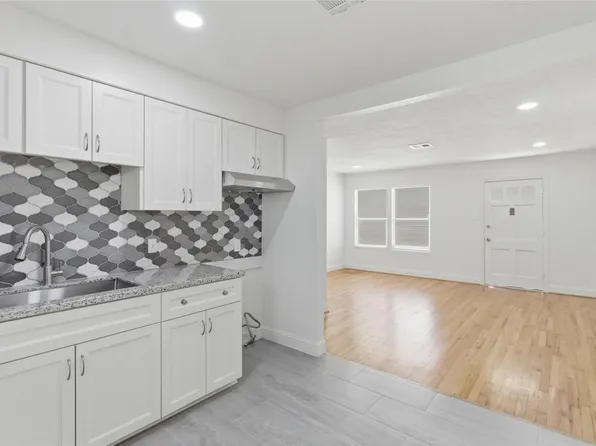 905 Longley St, South Houston, TX 77587