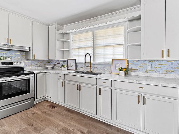 4th image of 105 Chesterfield Ct