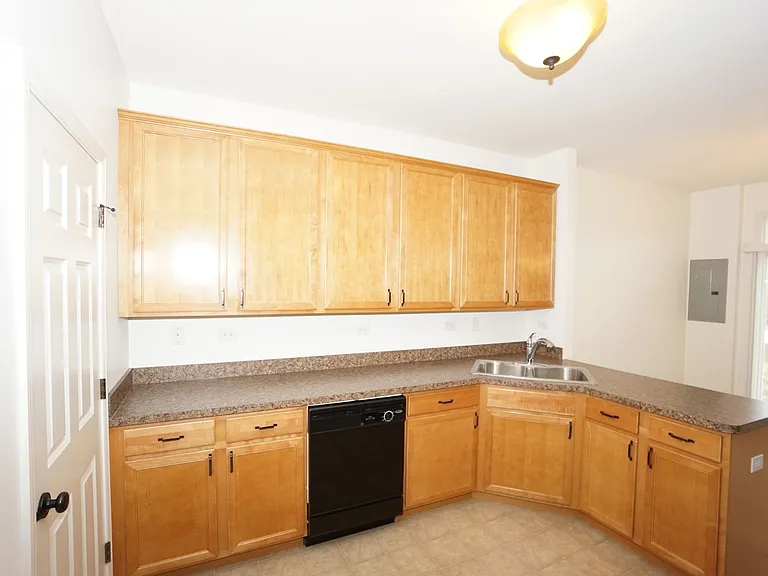 210D Portage Ln — Photo 6