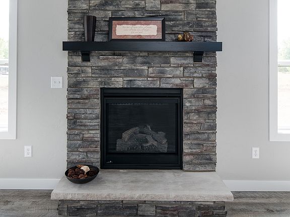 3rd image of 1306 Indigo Dr