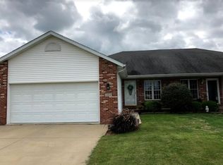 1364 Milldale Dr, Rochester, IL 62563