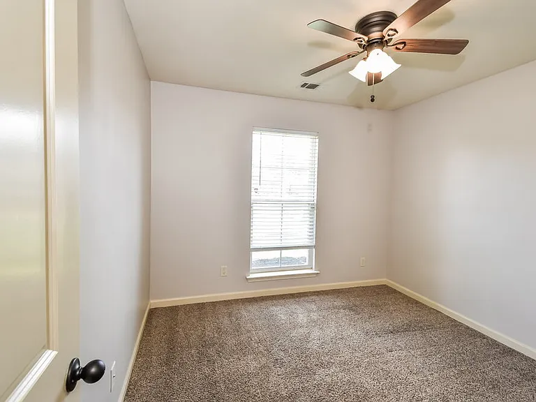 2639 Cherry Tree Dr — Photo 12