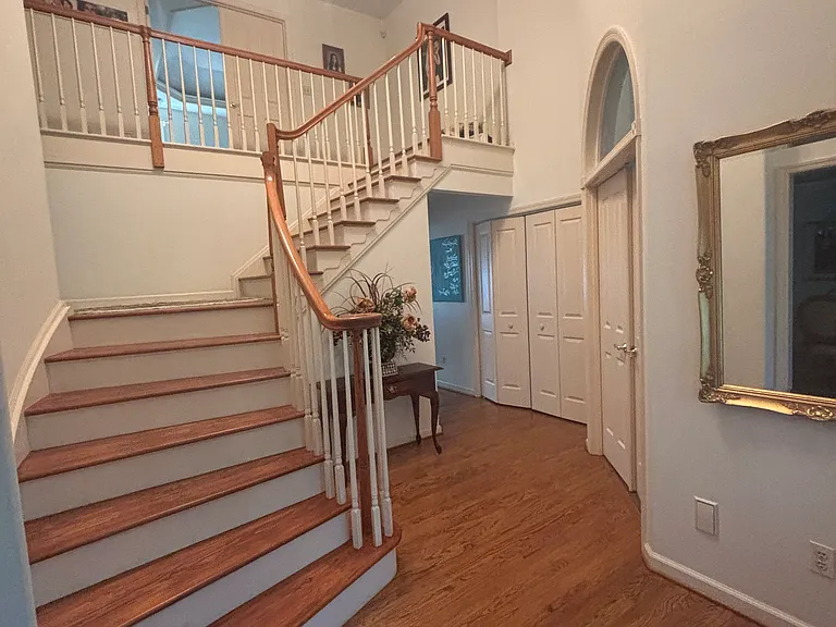 7 William Ct — Photo 4