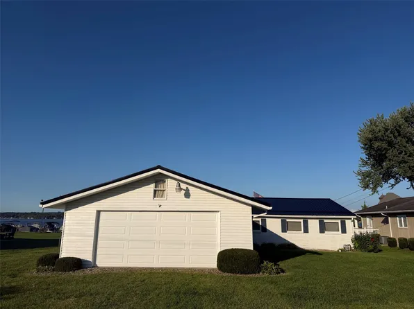 11418 Phil Miller Ln, Conneaut Lake, PA 16316