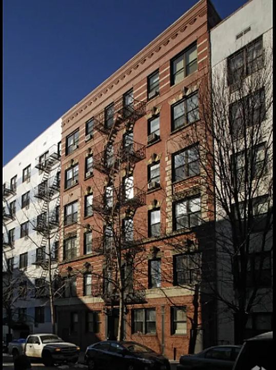 1st image of 104 Sullivan St APT 28