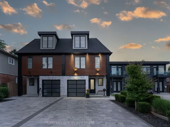 11 A Maple Ave N, Mississauga, ON L5H 2R9