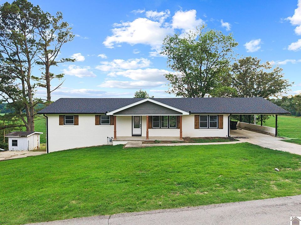 1st image of 36 Cardinal Dr