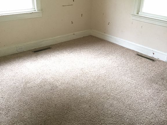 2nd image of 613 E 4th Ave