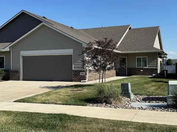 852 N Cloverleaf St #852, Goddard, KS 67052