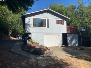 1070 N Irving St, Coquille, OR 97423