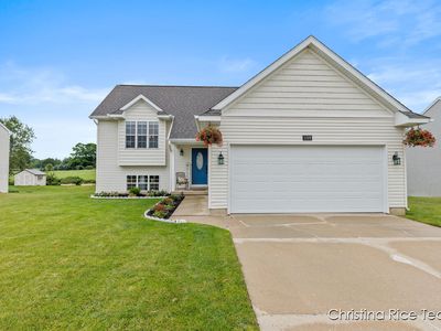 154 Sweet Meadow Dr, Kent City, MI, 49330