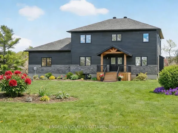 57 Paul A Bertrand Dr, McNab/braeside, ON K7S 3G8