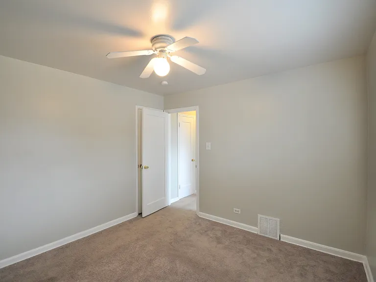 2525 Olive St — Photo 6