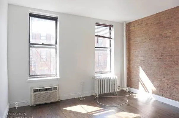 Rented by Evergreen Realty & Investments | media 6