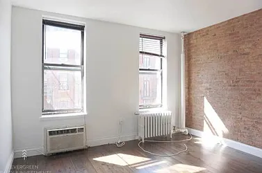 Rented by Evergreen Realty & Investments