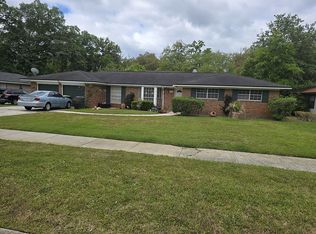 10154 Oakisle Rd W, Jacksonville, FL 32257