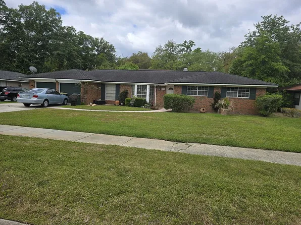 10154 Oakisle Rd W, Jacksonville, FL 32257
