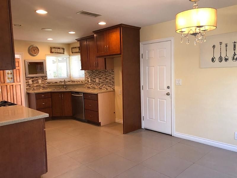 1st image of 1344 Larmor Ave