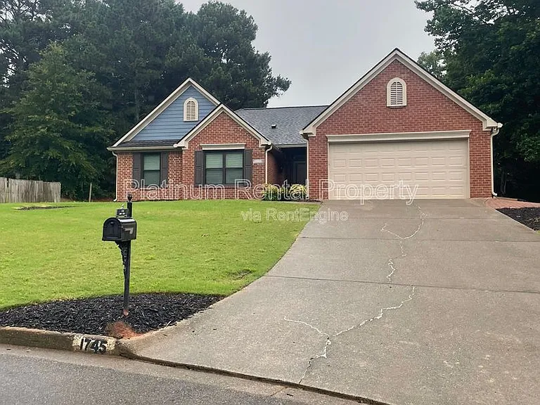 1745 Berry Ct — Photo 2