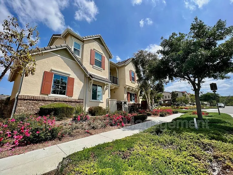 33 Maduro St — Photo 45