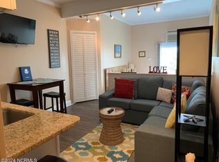 602 W Fort Macon Rd #206, Atlantic Beach, NC 28512