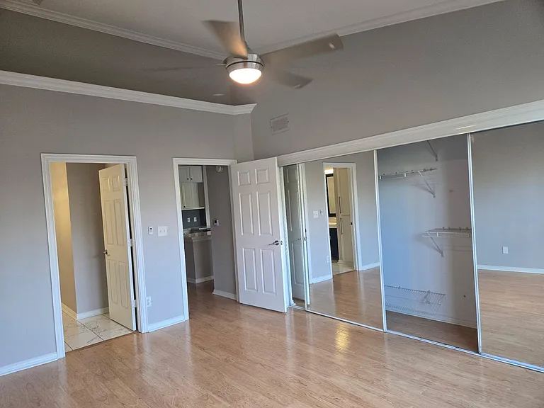 2111 Welch St #B315 — Photo 8