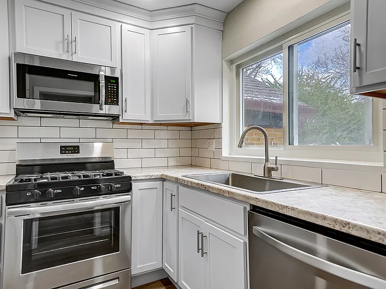 4016 Maricarr Dr — Photo 18