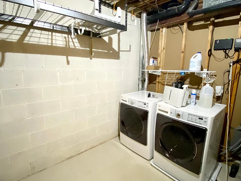 6573 Flagmaker Ct — Photo 18