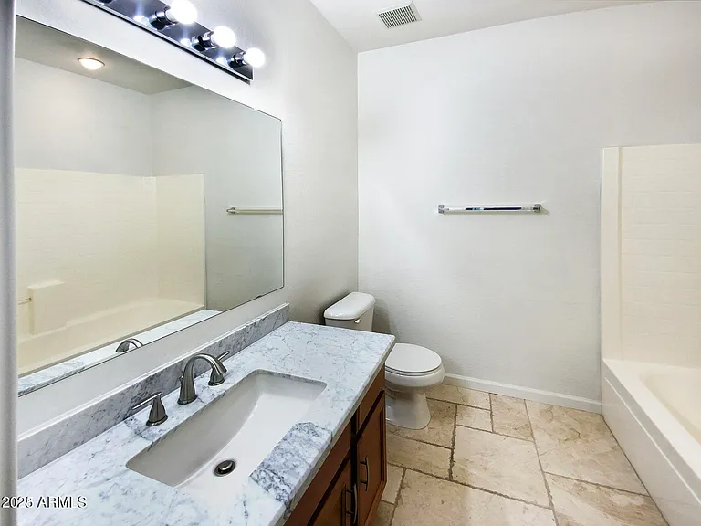 1225 N 36th St #1031 — Photo 28
