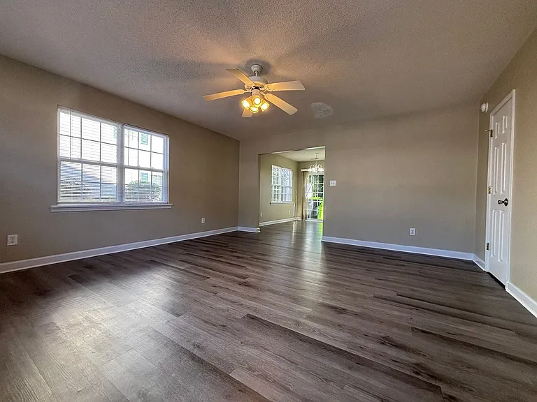 46 Pirates Cove Dr — Photo 2
