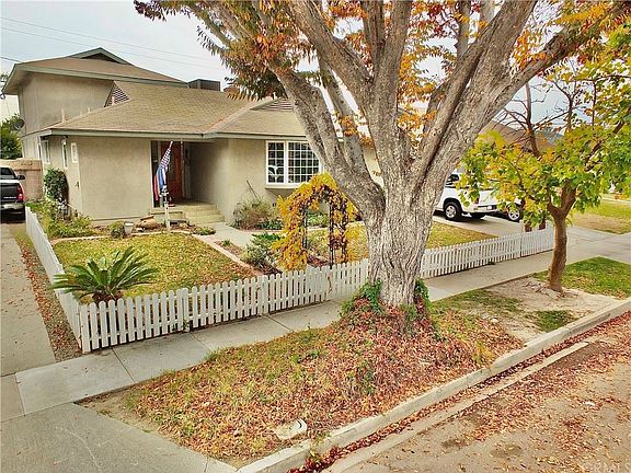 2nd image of 6718 E El Salvador St