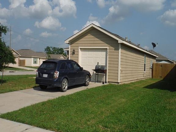 2nd image of 4603 Tulip Garden Ct