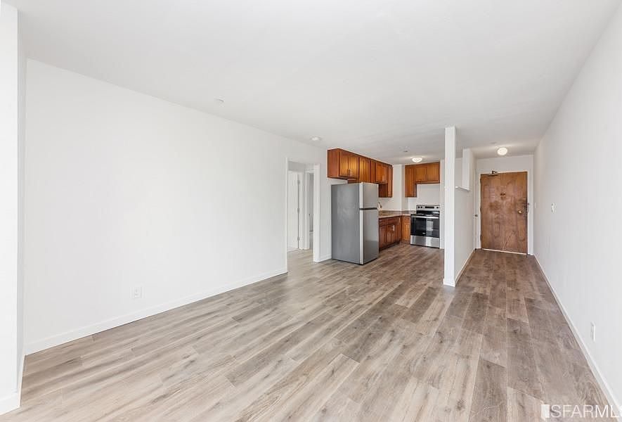 1st image of 68 Diamond St #4-L
