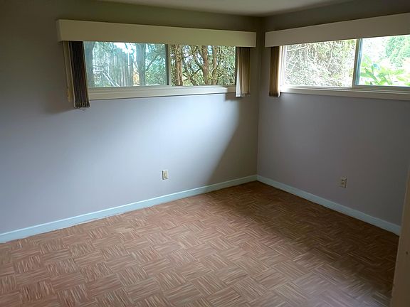 5th image of 817 Rogers St NW