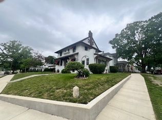 702 N Center St, Clinton, IL 61727