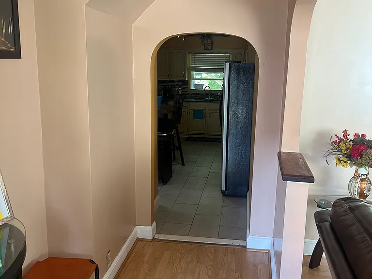 76 Erie St #1 — Photo 3