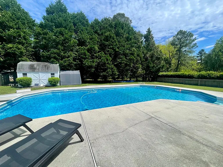 217 Golden Maple Dr — Photo 2